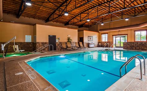 Cheap hotels near me with indoor pool and hot tub - " Note-the hot tub and indoor pool are part of the 'Spa' and you have to make a reservation and they are not open in the evening. " ... Cheap Resorts. ... Some of the more popular hotels with indoor pools near Lake Ontario include: The Ritz-Carlton, Toronto - Traveller rating: 4.5/5. Delta Hotels by Marriott Toronto - Traveller …